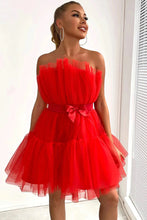 Load image into Gallery viewer, Hot Selling A Line Strapless Short Tulle Homecoming Dress