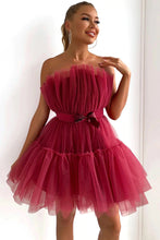 Load image into Gallery viewer, Hot Selling A Line Strapless Short Tulle Homecoming Dress
