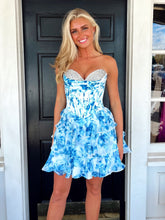 Load image into Gallery viewer, Cute A Line Sweetheart Pink Floral Printed Short Homecoming Dress with Ruffles