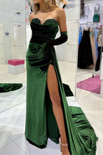Load image into Gallery viewer, Stylish Mermaid Sweetheart Dark Green Velvet Prom Dress with Split Front