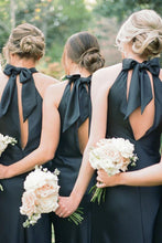 Load image into Gallery viewer, Beauty Sheath Halter Neck Black Long Bridesmaid Dress with Bowknot