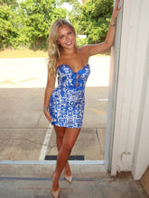 Load image into Gallery viewer, Fashionable Sheath Sweetheart Blue Printed Short Homecoming Dress with Bowknot