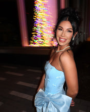 Load image into Gallery viewer, Princess Sheath Strapless Blue Short Party Dress with Bowknot