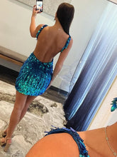 Load image into Gallery viewer, Luxurious Sheath Deep V Neck Gold Sequins Short Homecoming Dress