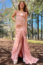 Load image into Gallery viewer, Charming Mermaid Square Neck Green Long Prom Dress with Ruffles