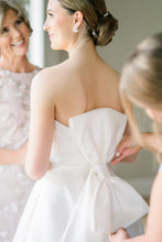 Load image into Gallery viewer, Elegant A Line Strapless White Satin Long Bridal Dress with Bowknot