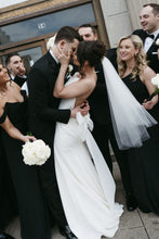 Load image into Gallery viewer, Sexy Mermaid Spaghetti Straps White Long Bridal Dress with Bowknot