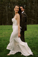 Load image into Gallery viewer, Mermaid Strapless White Long Bridal Dress with Ruched