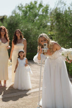 Load image into Gallery viewer, Gorgeous A Line Sweetheart White Long Wedding Dress with Appliques