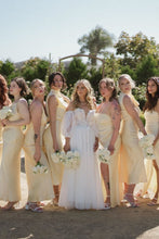 Load image into Gallery viewer, Gorgeous A Line Sweetheart White Long Wedding Dress with Appliques