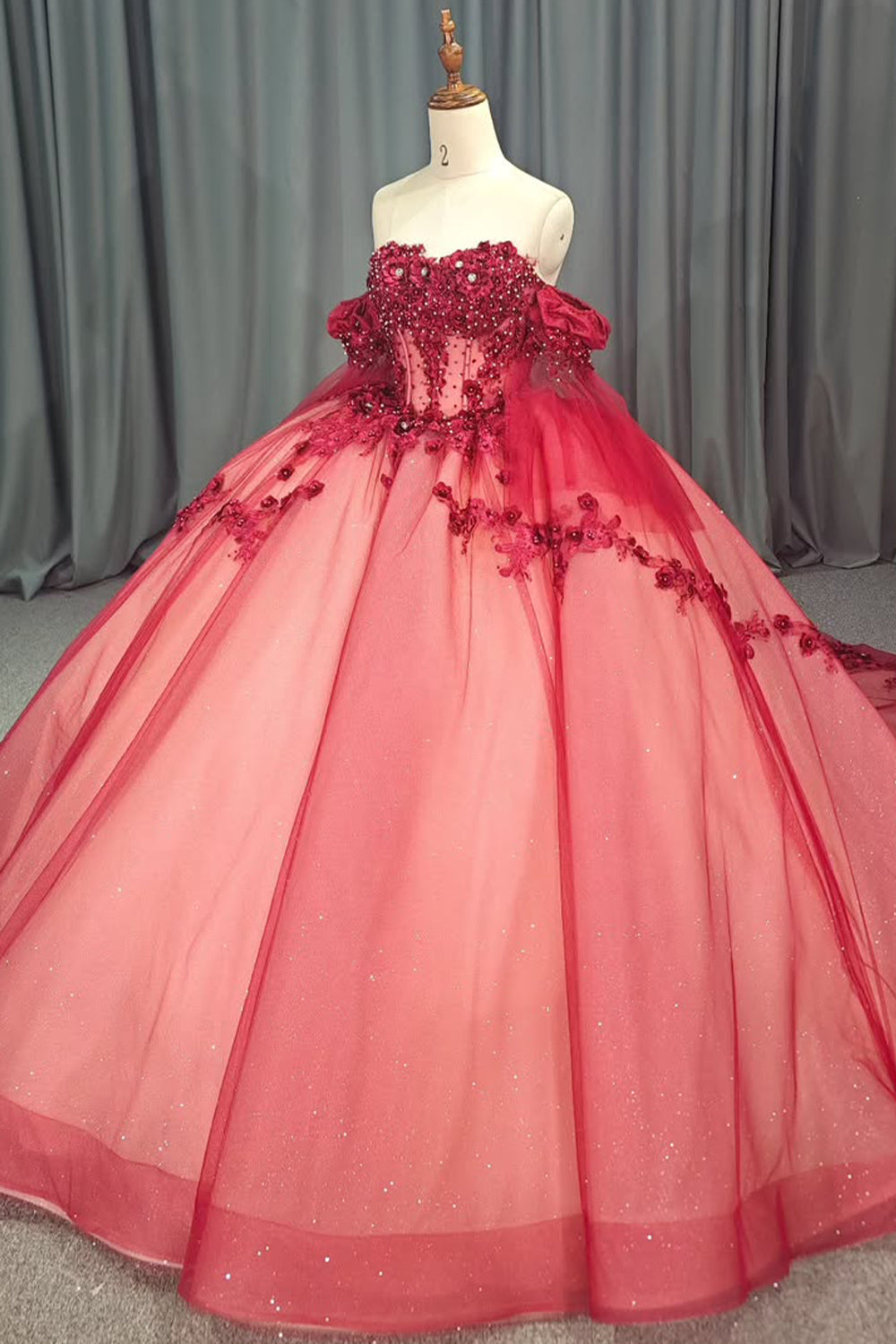 Elegant A Line Off the Shoulder Red Quinceanera Dress with Beading Appliques