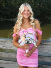 Load image into Gallery viewer, Stylish Sheath Off the Shoulder Pink Short Homecoming Dress with Ruched