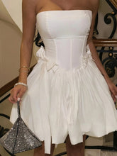 Load image into Gallery viewer, Princess A Line Strapless White Short Homecoming Dress with Bowknot