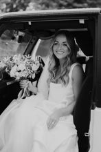 Load image into Gallery viewer, Beauty A Line Square Neck White Bridal Dress with Bowknot