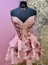 Load image into Gallery viewer, Gorgeous A Line Sweetheart Blue Printed Short Homecoming Dress with Ruffles