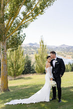 Load image into Gallery viewer, Mermaid Sweetheart White Wedding Dress with Sweep Train