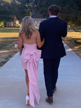 Load image into Gallery viewer, Cute Sheath Sweetheart Pink Satin Short Homecoming Dress with Bowknot