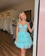 Load image into Gallery viewer, Gorgeous A Line Spaghetti Straps Blue Short Homecoming Dress with Appliques