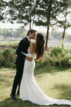 Load image into Gallery viewer, Classic Mermaid Strapless White Wedding Dress with Sweep Train