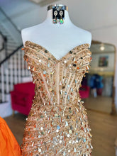 Load image into Gallery viewer, Luxurious Sheath Sweetheart Red Corset Homecoming Dress with Sequins