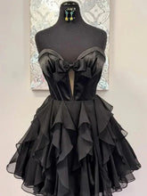 Load image into Gallery viewer, Cute A Line Sweetheart Red Tulle Short Homecoming Dress with Bowknot