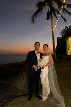 Load image into Gallery viewer, Stunning Mermaid Strapless White Corset Wedding Dress with Ruched