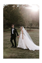 Load image into Gallery viewer, Gorgeous A Line Strapless White Tulle Long Wedding Dress with Appliques
