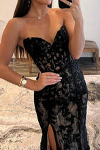 Load image into Gallery viewer, Mermaid Sweetheart Black Corset Prom Dress with Appliques