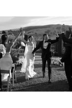 Load image into Gallery viewer, Classic Mermaid Strapless White Corset Wedding Party Dress