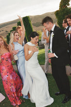 Load image into Gallery viewer, Classic Mermaid Strapless White Corset Wedding Party Dress