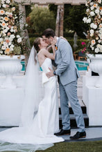 Load image into Gallery viewer, Elegant Mermaid Strapless White Satin Long Wedding Dress with Bowknot