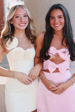 Load image into Gallery viewer, Fashionable Sheath One Shoulder Light Yellow Short Homecoming Dress with 3D Flowers