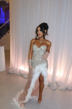 Load image into Gallery viewer, Sparkly Sheath Sweetheart Champagne Long Party Dress with Beading
