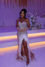 Load image into Gallery viewer, Sparkly Sheath Sweetheart Champagne Long Party Dress with Beading