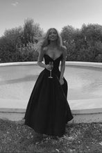 Load image into Gallery viewer, Trendy A Line Sweetheart Black Tea Length Corset Party Dress