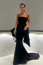 Load image into Gallery viewer, Elegant Mermaid Strapless Black Long Party Dress with Bowknot