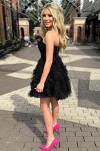 Load image into Gallery viewer, Black A-Line Strapless Short Tulle Homecoming Dress With Ruffle