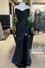 Load image into Gallery viewer, Black Mermaid Strapless Long Satin Pleated Prom Dress with Slit