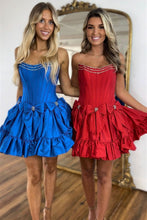 Load image into Gallery viewer, Black A-Line Strapless Short Satin Homecoming Dress With Bowknot