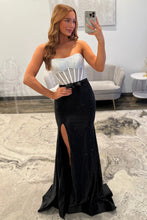 Load image into Gallery viewer, Luxurious Mermaid Strapless Black Corset Prom Dress with Beading