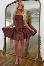 Load image into Gallery viewer, Cute A Line Strapless Light Green Short Homecoming Dress with Pearls Bowknot