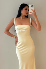 Load image into Gallery viewer, Charming Mermaid Strapless Light Yellow Long Prom Dress with Bowknot
