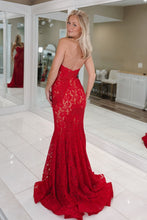 Load image into Gallery viewer, Charming Mermaid Sweetheart Red Lace Long Prom Dress with Train