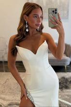 Load image into Gallery viewer, Charming Mermaid Sweetheart White Long Prom Dress with Split Front