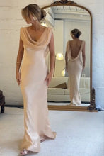 Load image into Gallery viewer, Charming Mermaid V Neck Light Pink Long Prom Dress with Ruched