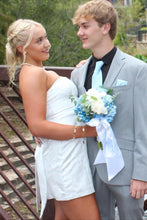 Load image into Gallery viewer, Stunning Sheath Strapless White Short Homecoming Dress with Bowknot