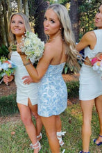Load image into Gallery viewer, Chic Light Blue Sheath Strapless Short Homecoming Dress