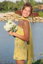 Load image into Gallery viewer, Chic A Line Strapless Light Green Short Homecoming Dress with Beading Scarf