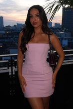 Load image into Gallery viewer, Classic Light Pink Strapless Short Fitted Homecoming Dress for Teens
