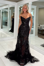 Load image into Gallery viewer, Classic Mermaid Sweetheart Red Long Prom Dress with Appliques